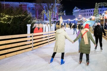 Новорічні прикраси Києва, фото: Informator