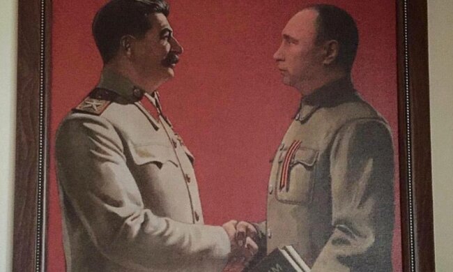 "Любителям вбивати людей": у мережі висміяли картину зі Сталіним і Путіним (фото)