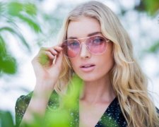 Ангел Victoria's Secret подарувала фанам голий бюстгальтер та чоловічі ноги: фото