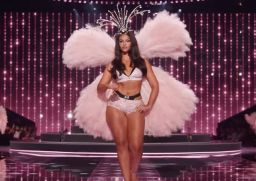 Кадр з показу Victoria’s Secret 2025