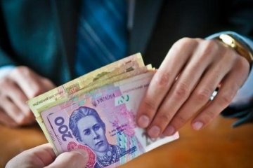 Украинцы требуют от Кабмина отменить поборы в школах 