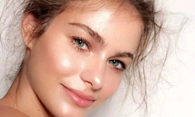 Уход за кожей лица, изображение из свободных источников