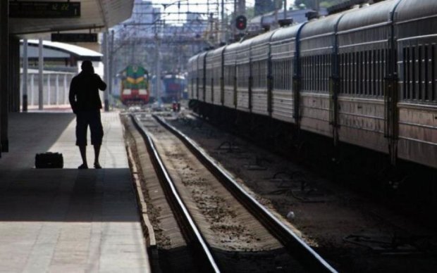 Новогодний ажиотаж: Укрзализныця добавила головной боли пассажирам