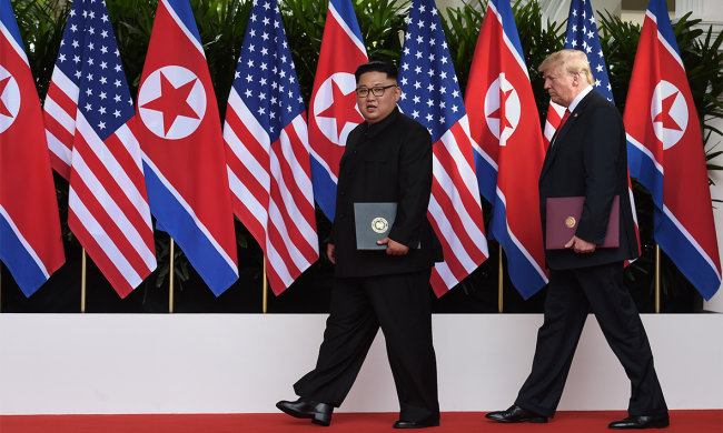 Трамп и Ким Чен Ын проведут ядерное свидание: подробности