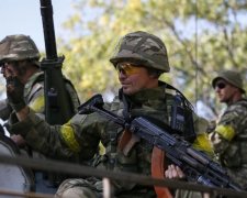Бойовики обстріляли поліцейських у Мар'їнці, є поранені