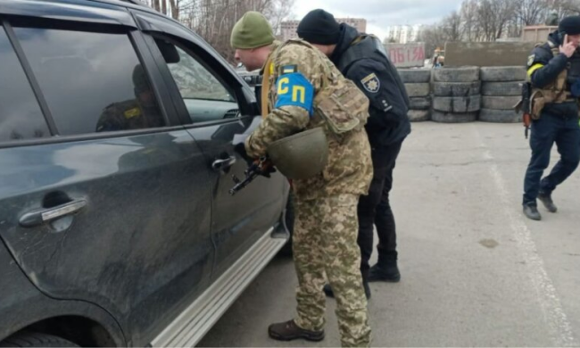 "Запихали в бус и увезли": ТЦК снимает украинцев с маршруток, пока они оформляют отсрочку