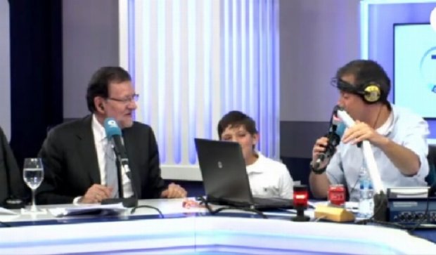Прем’єр Іспанії коментував матч «Реал»-«Шахтар» у прямому ефірі (відео)