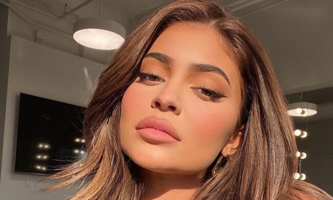 Кайлі Дженнер, фото - https://www.instagram.com/kyliejenner/