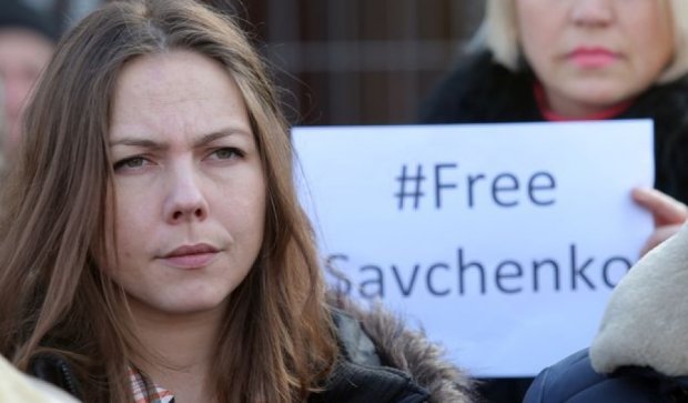 Вера Савченко просит Порошенко активизировать обмен сестры