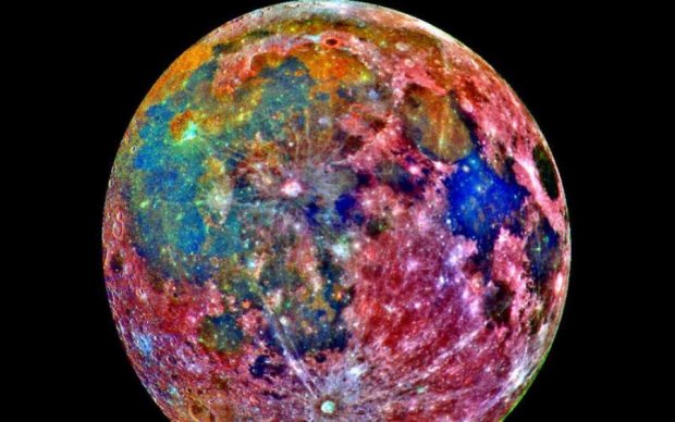 Астрономи показали справжній вигляд Місяця