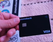 Карта Monobank. Фото: скрін youtube