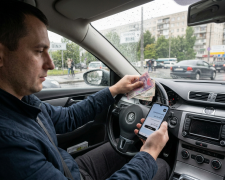 Податок на авто. Фото: згенероване ШІ