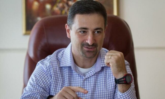 Розвалив галузь і нажив мільйони: дивовижна історія успіху директора Укрпошти