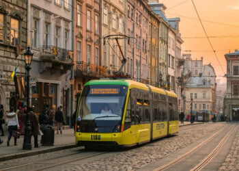 Трамвай у Львові, фото "Львів місто натхнення"