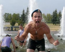 Сепары против пропагандистов: в сети идентифицировали "любителя" кремлевских журналистов