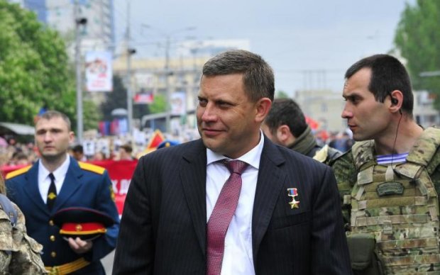 Задньопривідний Захарченко: ватажка бойовиків "посадили на палю"
