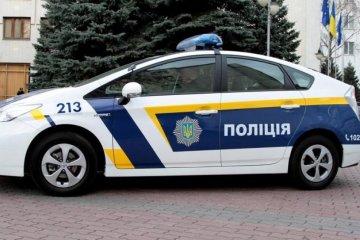 У Франківську здичавілий депутат кидався на людей і згадував чиюсь матір