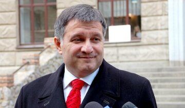 Аваков запропонував пожити три місяці без суддів