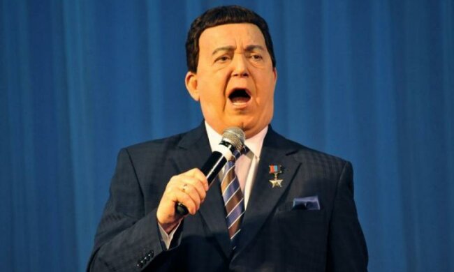 Ничего страшного: больной Кобзон встал и пошел