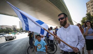 Правые силы в Израиле вышли на митинг против теракта в Самарии (фото)