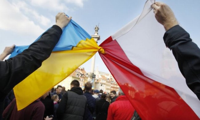 Заробітчани з Польщі перевели в Україну мільярд євро