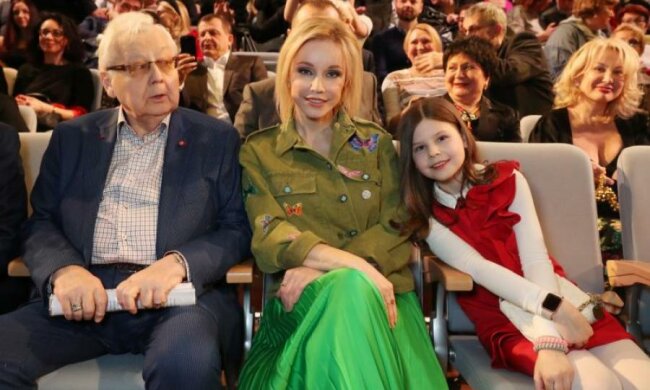 Молодая жена Табакова загадочно исчезла после его смерти