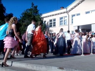 випускний, скріншот з відео