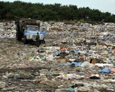 На сміттєзвалищі знайшли 11 відрізаних ніг