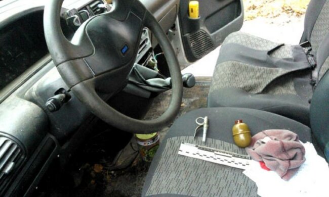 Чоловік на Полтавщині їздив на автомобілі з гранатою (фото)