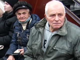 Пенсионеры. Фото: скрин youtube