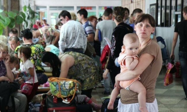 Донецкие беженцы возвращаются в Украину