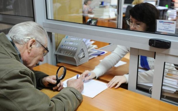 Украинцы получат две пенсии в декабре