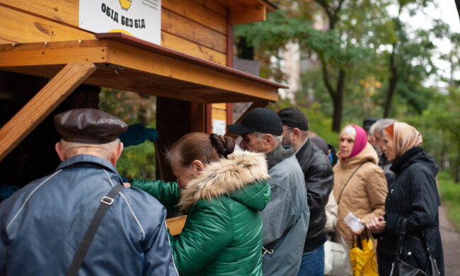 Пенсионеры в "Обід без бід", фото: пресс-служба "Життєлюб"