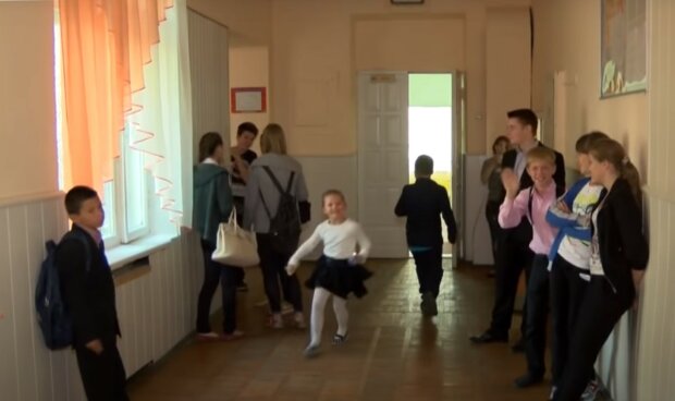школа, скриншот из видео