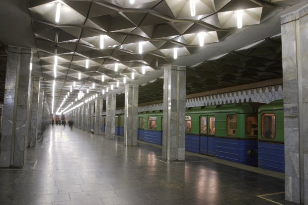 Хулігани знову влаштували погром в харківському метро: нашестя триває