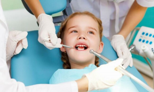 Назван самый опасный продукт для детских зубов