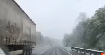 Карпати зустрічають літо сніговою завірюхою — дивовижні кадри