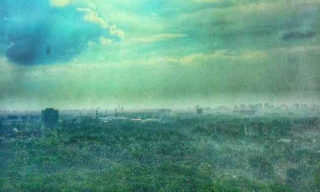 Довгоочікуваний дощ врятував Київ від спеки (фото)