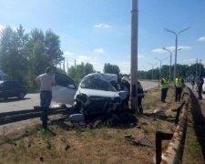 Моторошна ДТП на Дніпропетровщині забрала життя українців