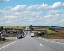 Платные дороги: украинцам назвали расценки и условия