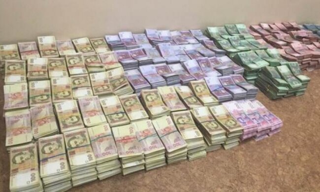В Киеве "накрыли" конвертцентр со 100-миллионным оборотом