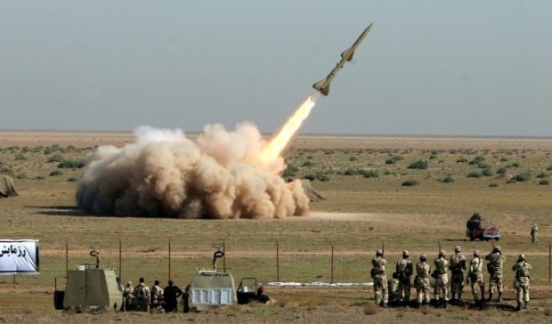 Иран испытал ракету "земля-воздух"