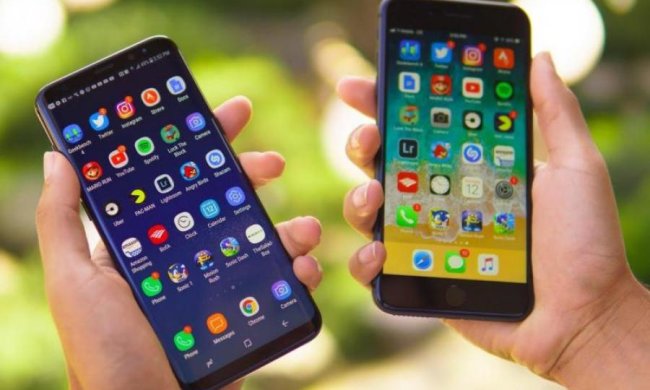 Хто крутіший: топові iPhone і Samsung порівняли на відео