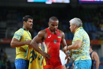 Не политикой единой: Беленюк из "Слуги народа" прошел в полуфинал чемпионата мира по борьбе