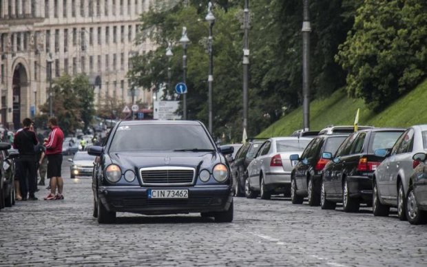 Штрафные колеса: сколько евроблях вкатили в Украину незаконно