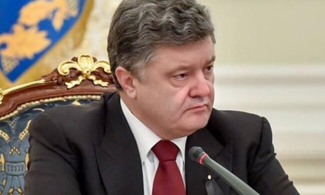 Порошенко резко прокомментировал "национализацию" от боевиков