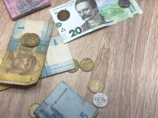 Гроші. Фото: скрін youtube