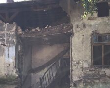 Будинки у Львові розсипаються на очах — стіна не витримала