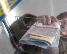 "Нетверезі" члени виборчої комісії у Львові закрилися у дільниці