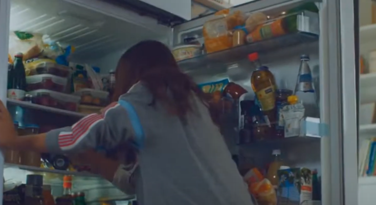 Продукты в холодильнике. Фото: скрин youtube